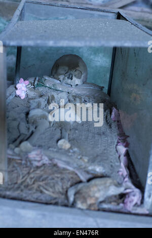 Schädel in Fontanels Friedhof, Naples Stockfoto