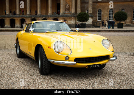 Ferrari 275 GTB an der Ferrari Owners Club Rally bei Blenheim Palast, Woodstock, Oxfordshire Stockfoto