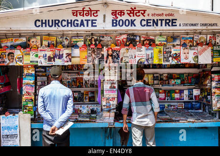 Mumbai Indien, Churchgate, Veer Nariman Road, Churchgate Book Centre, Centre, English Marathi, Kiosk, Zeitschriften, Display Sale Indien150226119 Stockfoto