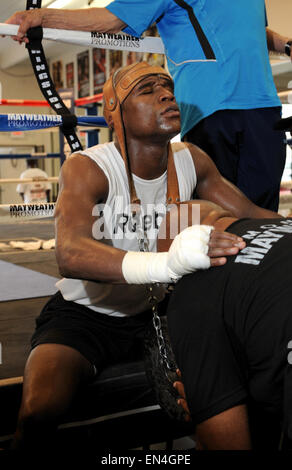 Chinatown, Las Vegas, Nevada, USA. 2. Sep, 2009. Floyd Mayweather Jr. (USA) Boxen: Floyd Mayweather Jr. der Vereinigten Staaten während seiner offenen Training bei seinem Gym in Chinatown, Las Vegas, Nevada, USA. © Naoki Fukuda/AFLO/Alamy Live-Nachrichten Stockfoto