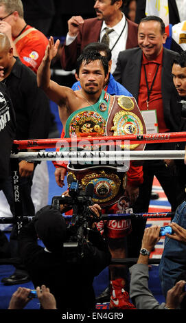 Las Vegas, Nevada, USA. 14. November 2009. Manny Pacquiao (PHI) Boxen: Manny Pacquiao Philippinen feiert seinen Champion Gürtel nach seinem 12. TKO Sieg über Miguel Cotto aus Puerto Rico in der WBO im Weltergewicht Titelkampf in der MGM Grand Garden Arena in Las Vegas, Nevada, USA Runde. © Naoki Fukuda/AFLO/Alamy Live-Nachrichten Stockfoto