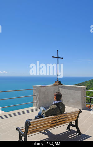 Costa di Framura, Blick aufs Meer, der Anblick der Toten Tropfen ins Meer Stockfoto