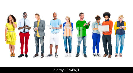 Multi-ethnischen Gruppe von Menschen soziale Netzwerke Stockfoto
