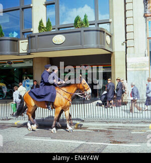 Eine Reise Nach Edinburgh, Schottland 1980er Jahre. Eine Reise nach Edinburgh, Schottland der 1980er Jahre. Stockfoto