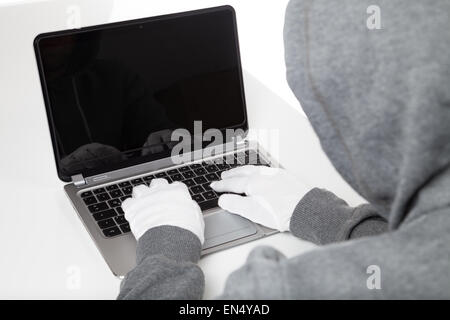 Daten von Laptop zu stehlen Stockfoto