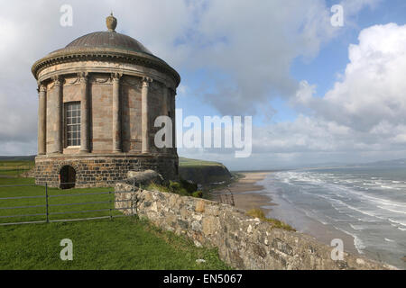 Mussenden Temple wurde 1783 von Earl Bischof Frederick Hervey beauftragt. Stockfoto