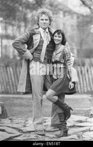 Schauspieler Colin Baker gesehen hier bei einer Pressekonferenz in Hammersmith Park in der Nähe von BBC Television Centre, waren war es Revealled, die er der sechsten Doctor Who übernahm die Rolle von Peter Davison in der lang laufenden Serie wäre. Baker wurde an verbunden. Stockfoto