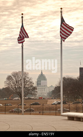 Washington, DC, USA. März 10,2015. United States Capitol mit Gerüst deckt die Kuppel für Restaurierung, im frühen Morgen Stockfoto