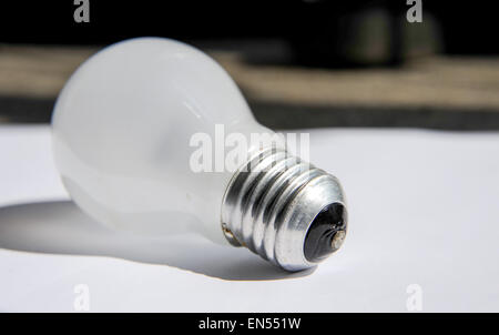 Eine Halogenlampe von Osram 42W 240v Stockfoto