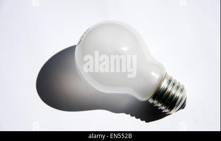 Eine Halogenlampe von Osram 42W 240v Stockfoto