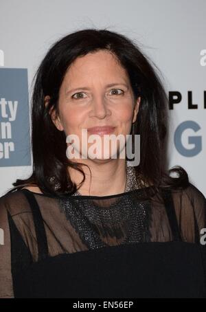 Laura Poitras im Ankunftsbereich für Film Society Of Lincoln Center: 42. Jahrestagung Chaplin Award Gala, Alice Tully Hall im Lincoln Center, New York, NY 27. April 2015. Foto von: Derek Sturm/Everett Collection Stockfoto