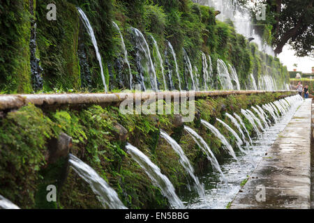 Le-Cento Fontane der hundert Brunnen in Villa d ' Este gardensTivoli Stockfoto