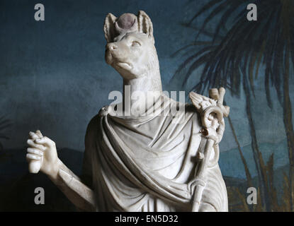 Römische Kunst. Statue des Gottes Hermanubis. Hybrid von Anubis und dem griechischen Gott Hermes... Marmor. 1. / 2. Jahrhundert n. Chr.. Vatikanische Museen Stockfoto