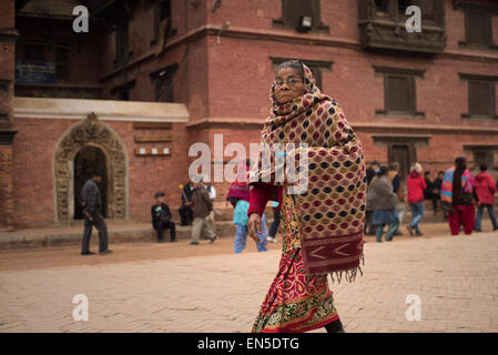 In Patan Durbar Square und Seitenstraßen und Gassen in Lalitpur, Nepal nur wenige Monate vor dem Erdbeben Stockfoto