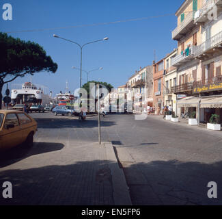 Urlaub in Nordsardinien Auf der Insel Maddalena, Italien 1970er Jahre. Urlaub im Norden Sardiniens auf der Insel Maddalena, es Stockfoto