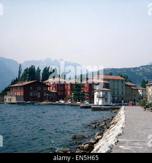 Urlaub in Torbole, Gardasee, Italien 1970er Jahre. Urlaub in Torbole, Gardasee, Italien der 1970er Jahre. Stockfoto