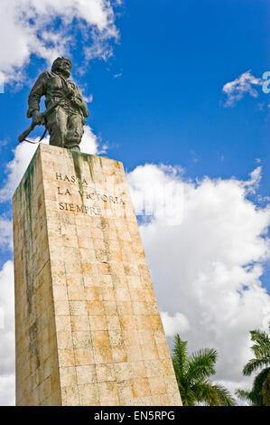 Vertikale Ansicht von Mausoleo Che Guevara in Santa Clara. Stockfoto