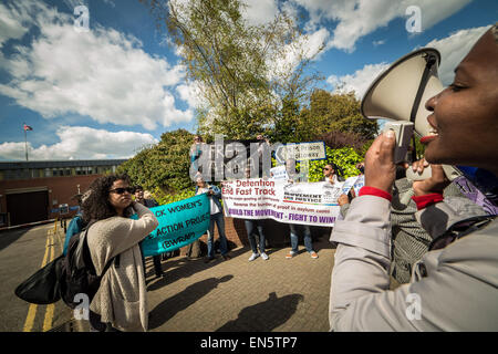 London, UK. 28. April 2015. Bewegung für Gerechtigkeit Protest außerhalb Holloway Gefängnis Credit: Guy Corbishley/Alamy Live-Nachrichten Stockfoto