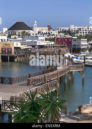 Marina Rubicon Hafen Entwicklung an der Süd West Küste von Lanzarote, Playa Blanca Kanarische Inseln, Spanien Stockfoto