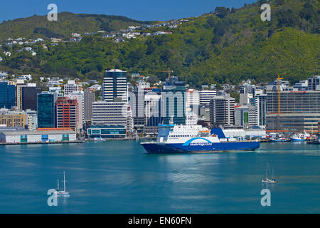 Bluebridge Fähre, Wellington CBD und dem Hafen von Wellington, Nordinsel, Neuseeland Stockfoto