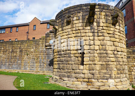 Der Durham-Turm aus dem späten 13. Jahrhundert Teil der Stadt Newcastle Upon Tyne UK Wände Stockfoto