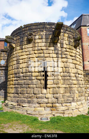 Der Durham-Turm aus dem späten 13. Jahrhundert Teil der Stadt Newcastle Upon Tyne UK Wände Stockfoto