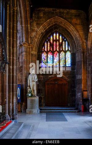 Manchester Kathedrale - Statue von Tory MP Thomas Fleming Stockfoto