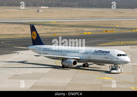 Lufthansa Airbus A321-100 "Baden-Baden" Düsseldorf International Airport Deutschland Stockfoto