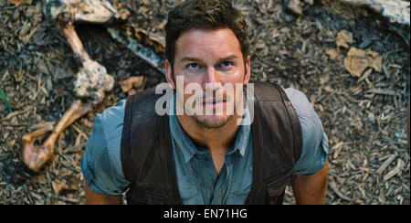 Jurassic World ist eine bevorstehende 2015 amerikanische Science-Fiction-Abenteuer-Film unter der Regie von Colin Trevorrow. Es ist die vierte Tranche in der Jurassic Park-Filmreihe.  Dieses Foto ist nur zu redaktionellen Zwecken und unterliegen dem Copyright von der Filmgesellschaft und/oder der Fotograf von dem Film oder der Firma zugeordnet und kann nur durch Veröffentlichungen im Zusammenhang mit der Förderung der oben genannten Film reproduziert werden. Eine obligatorische Gutschrift auf die Filmgesellschaft ist erforderlich. Der Fotograf sollte auch angerechnet werden, wenn bekannt. Stockfoto