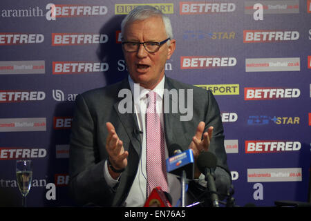 Sheffield, UK. 29. April 2015. Barry Hearn hat heute angekündigt, dass auf dem Kalender für die Saison 2016/17 ein Irish Open in Belfast sein wird, eine weitere Scottish Open und English Open auch sollen hinzugefügt werden, um neben den derzeit bestehenden Welsh Open laufen um sicherzustellen, dass mehr von dem Spiel kehrt zurück zu den Inseln, die ursprünglich dazu beigetragen, dass es beliebt bei Betfred World Snooker Championship im Crucible Theater. © Jimmy Whhittee/Alamy Live News Bildnachweis: Jimmy Whhittee/Alamy Live-Nachrichten Stockfoto