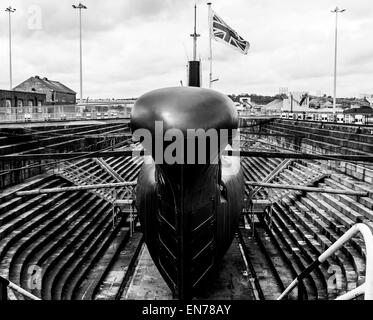 HMS Ocelot (S17) ist ein Oberon-Klasse Diesel-elektrische u-Boot gestartet im Jahr 1962 im Trockendock in Chatham Historic Dockyard Stockfoto