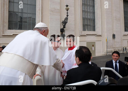 Vatikan. 29. April 2015. Vatikan St Peter quadratische Papst Generalaudienz 29. April 2015 Credit: wirklich einfach Star/Alamy Live-Nachrichten Stockfoto