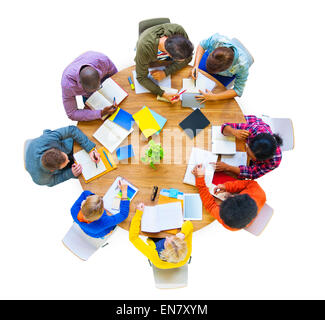 Multi-ethnischen Gruppe zusammen arbeiten Stockfoto