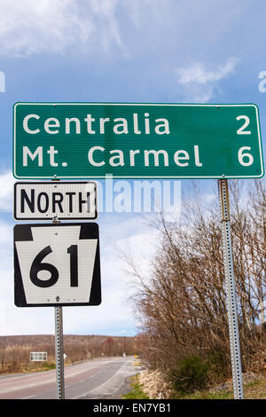 Zeichen-post für Centralia, PA auf Route 61, wo eine Mine-Feuer, das im Jahre 1962 begann bis zum heutigen Tag brennt weiter. Stockfoto