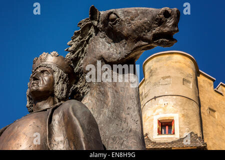 Bronze-Statue von Kaiser Maximilian I. in Toblach, Toblach, Südtirol, Italien Stockfoto