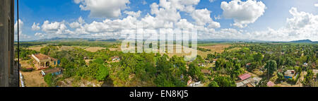 Horizontale Panoramablick auf die Landschaft im Valle de Los Ingenios. Stockfoto