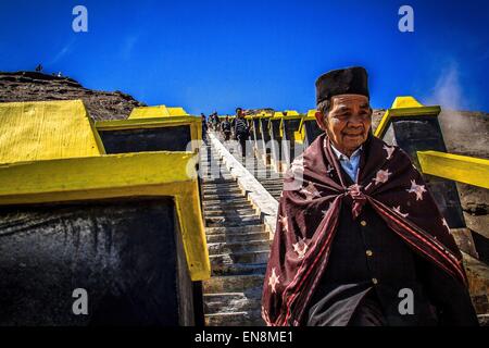 Garut, Indonesien. 8. Februar 2013. Mount Bromo, ein aktiver Vulkan ist, deckt ein riesiges Gebiet von 800 Quadratkilometern und Teil des Tengger-Massivs, in Ost-Java. © Garry Andrew Lotulung/Pacific Press/Alamy Live-Nachrichten Stockfoto