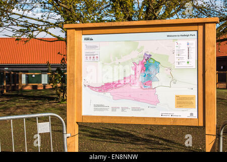 Hadleigh, Essex, England. 29. April 2015.  Hadleigh Farm Olympischen Berg Bike Park in Hadleigh, Essex heute der Öffentlichkeit nach einen langersehnten Umbau eröffnet.  der Kurs steht kostenlos für Menschen, zu reiten und der Park verfügt über ein Café und ein Fahrradgeschäft. Bildnachweis: Darren Attersley/Alamy Live News Stockfoto