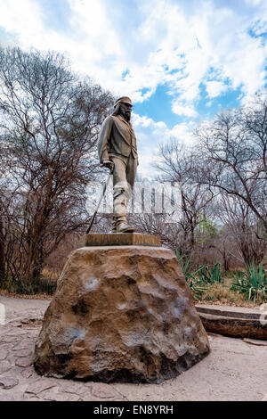 Statue des David Livingstone Memorial an den Victoria Fällen, die erste Statue auf der simbabwischen Seite Stockfoto