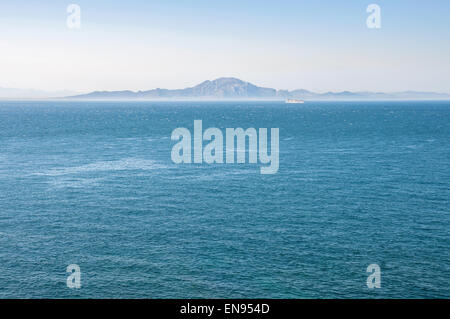 Afrikanischen Küste von Gibraltar gesehen. Die Straße von Gibraltar Stockfoto