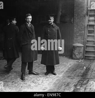 Lady White Mord 14. März 1922 am Morgen des 14. März 1922, Lady Alice White war mit ihrem Schädel zerquetscht gefunden, aber noch am Leben, in ihrem Zimmer in der Spencer Hotel Portman Street, London, sie starb wenige Stunden später. Eine Speisekammer junge im Hotel H Stockfoto