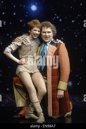 Schauspieler Colin Baker, der spielt Doctor Who in der BBC-Science Fiction-Programm mit Bonnie Langford am Aldwych Theatre, London, nachdem bekannt wurde, dass sie die Rolle eines neuen Arzthelferin Melanie, ein 21 Jahre Alter berechnen würde fotografiert Stockfoto