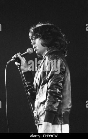 Die Rolling Stones Konzert in Hemisfair Plaza Arena & Convention Center, San Antonio, Texas. Mick Jagger auf der Bühne. 4. Juni 1975. Stockfoto