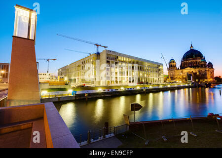 Aufbau der Website Berliner Schloss am Fluss Spree, Berlin, Deutschland Stockfoto