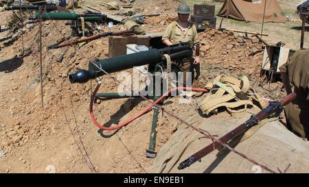 Ersten Weltkrieg Graben Erholung mit Vickers-Maschinengewehr Stockfoto