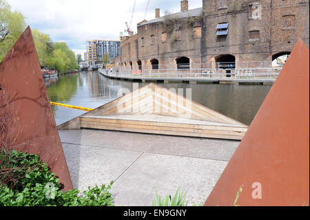 Viewpoint - eine Provision vom Finish Institute in London und die Architektur-Stiftung. Es ist eine schwimmende Plattform für die Anzeige Stockfoto