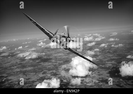 Eine klassische RAF Supermarine Spitfire Mk ich Kämpfer in der Luftschlacht um England Markierungen ab August 1940. Stockfoto