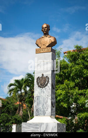 Kuba-Vinales Zentrum Stadtmitte Parque Marti Bronze-Büste Skulptur Statue des Nationalhelden Jose Marti Stockfoto