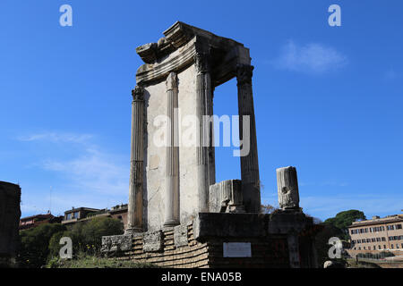 Italien. Rom. Das Forum Romanum. Tempel der Vesta. Römischen alten Reich. Stockfoto