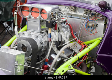 Eine maßgeschneiderte Dragster namens der Ausländer auf dem Santa Pod Raceway UK Stockfoto